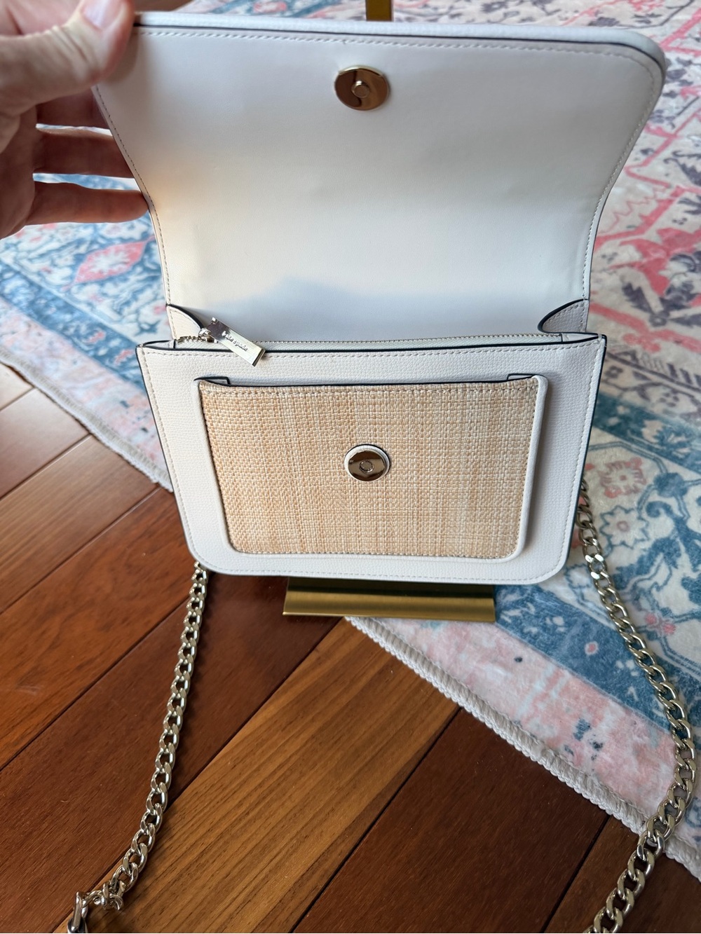 Kate Spade Remi Pineapple Flap Chain Crossbody in the color parchment multi NWOT - Picture 4 of 12